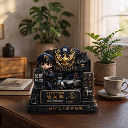 台灣警察客製化禮物｜3D 壓克力裝備櫃擺件｜姓名・警局・警號專屬客製